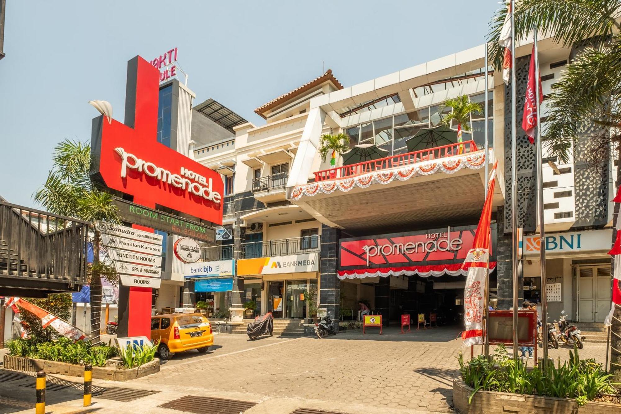 Townhouse Oak Cihampelas Near Ciwalk Formerly Promenade Hotel Bandung Dış mekan fotoğraf