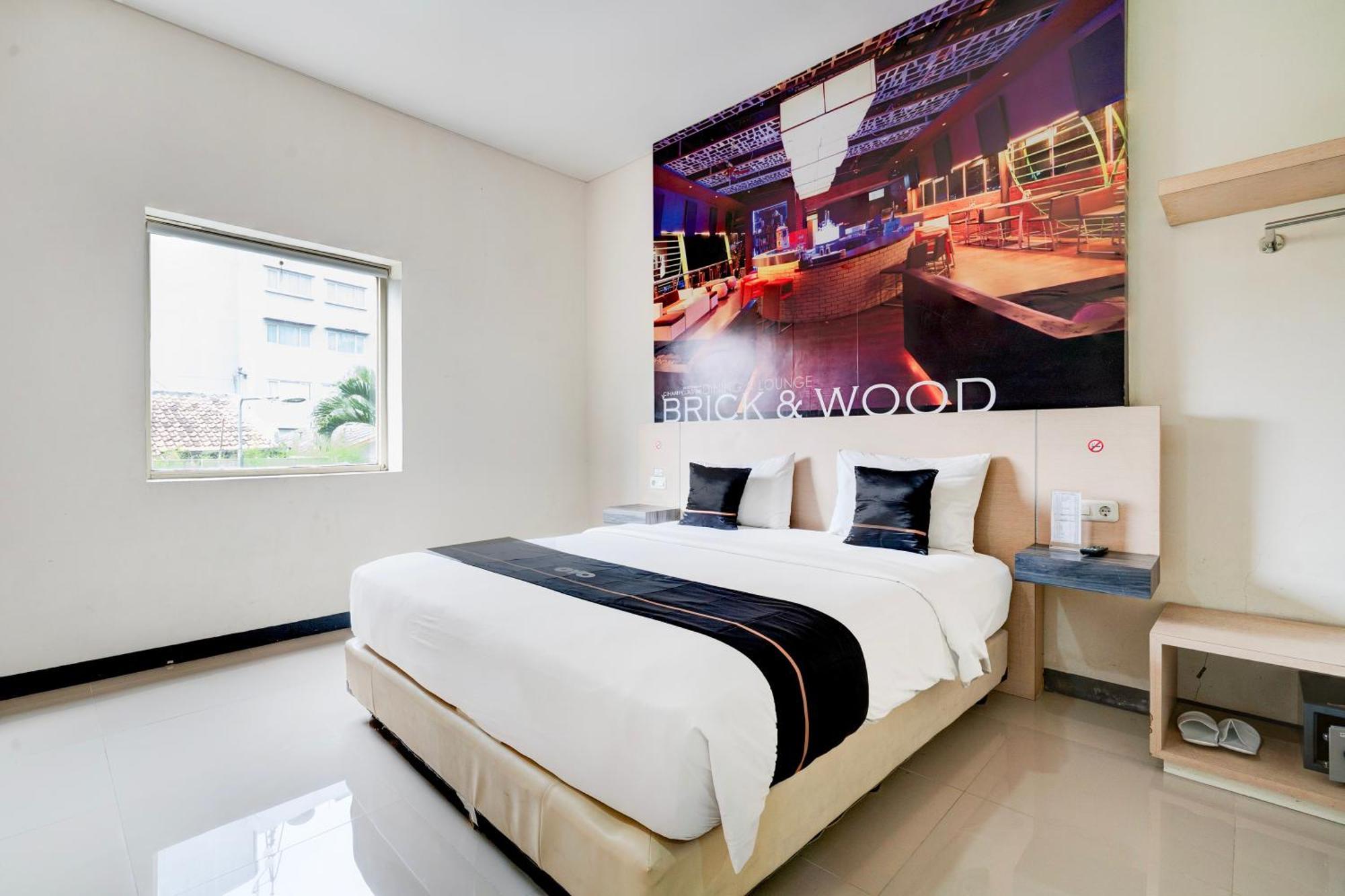 Townhouse Oak Cihampelas Near Ciwalk Formerly Promenade Hotel Bandung Dış mekan fotoğraf