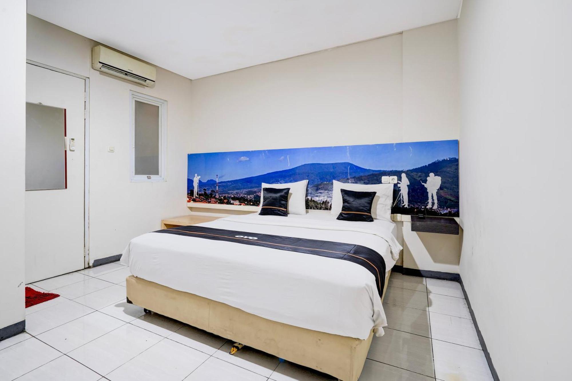 Townhouse Oak Cihampelas Near Ciwalk Formerly Promenade Hotel Bandung Dış mekan fotoğraf