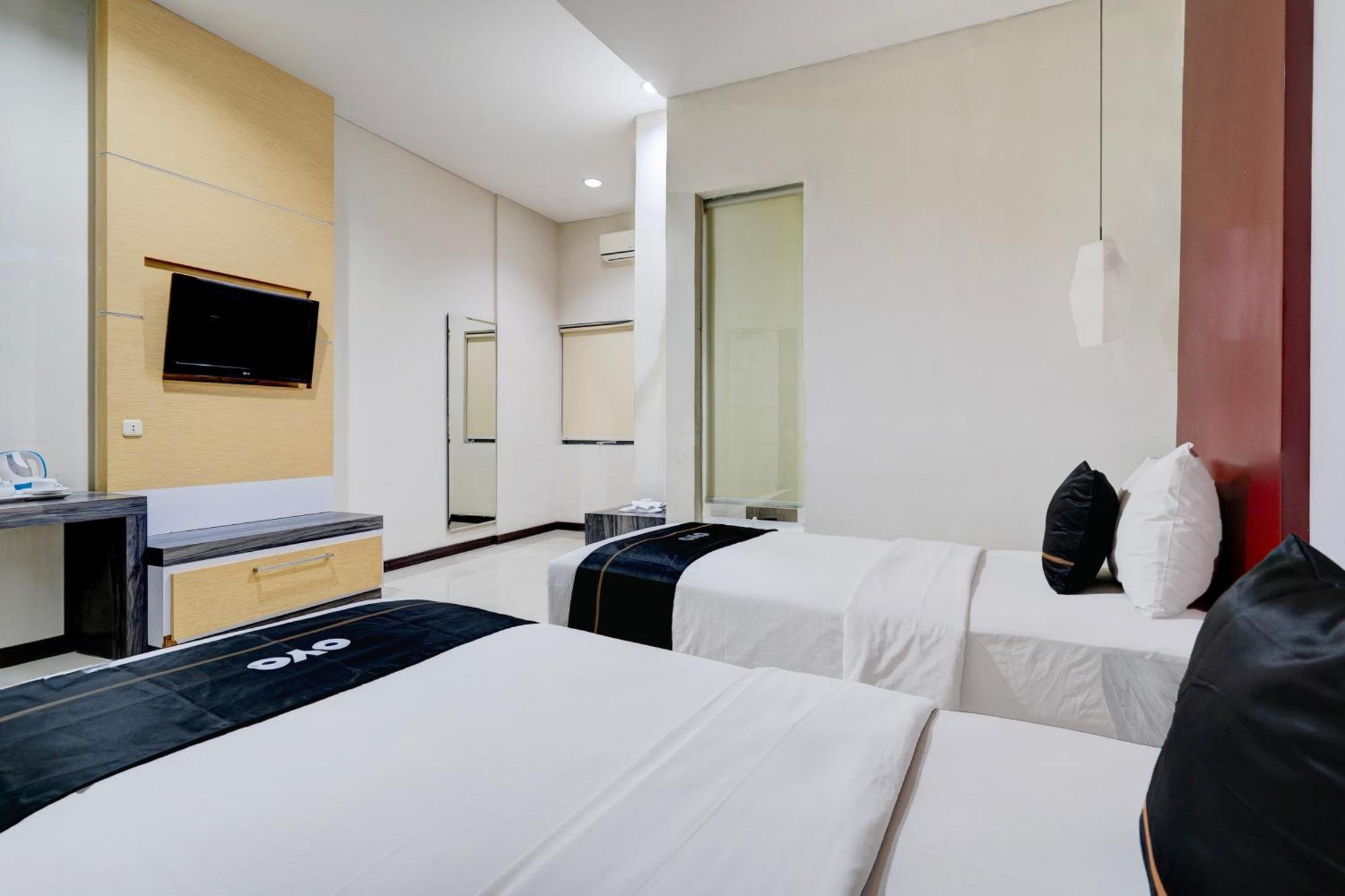 Townhouse Oak Cihampelas Near Ciwalk Formerly Promenade Hotel Bandung Dış mekan fotoğraf