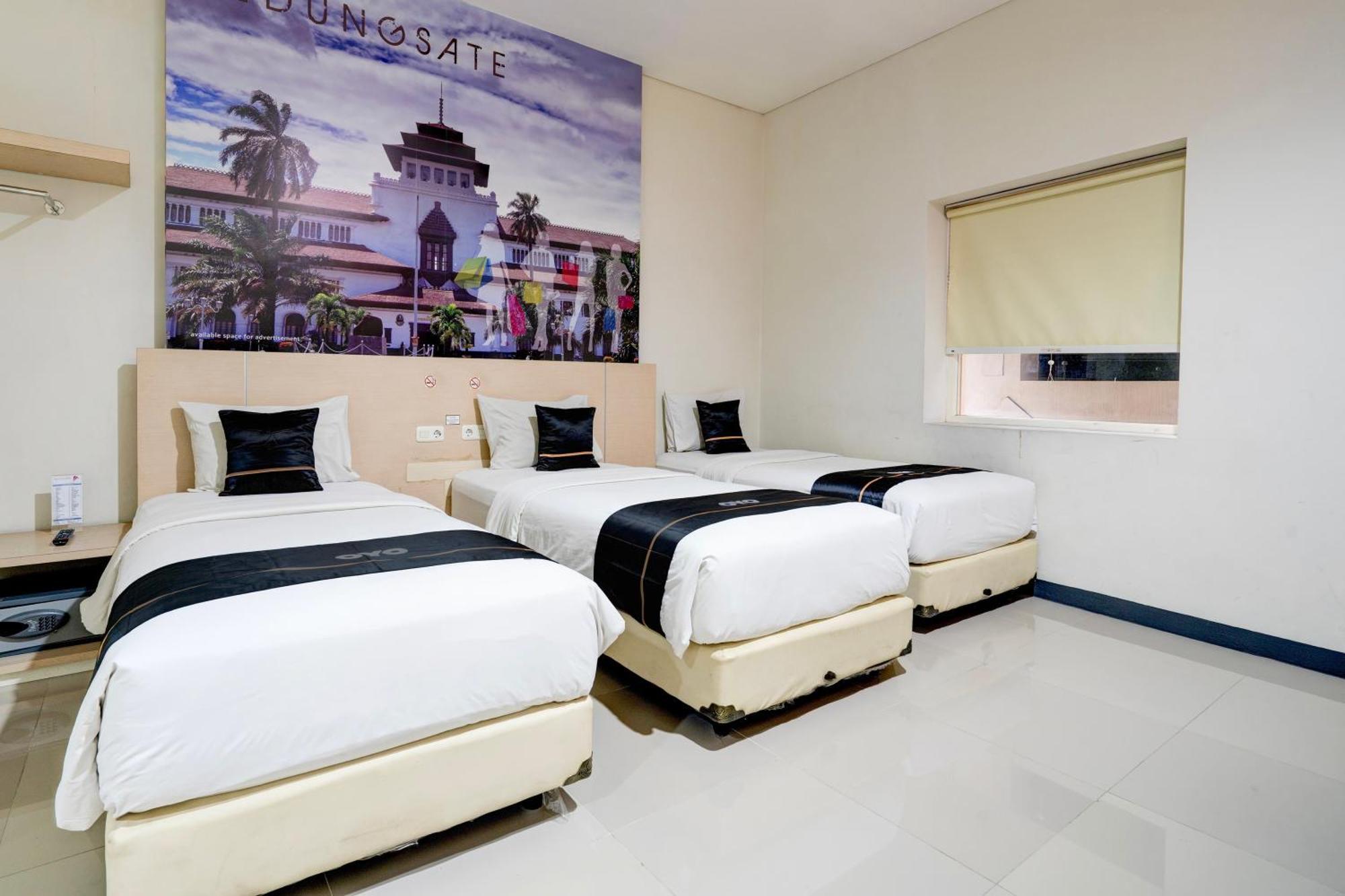Townhouse Oak Cihampelas Near Ciwalk Formerly Promenade Hotel Bandung Dış mekan fotoğraf