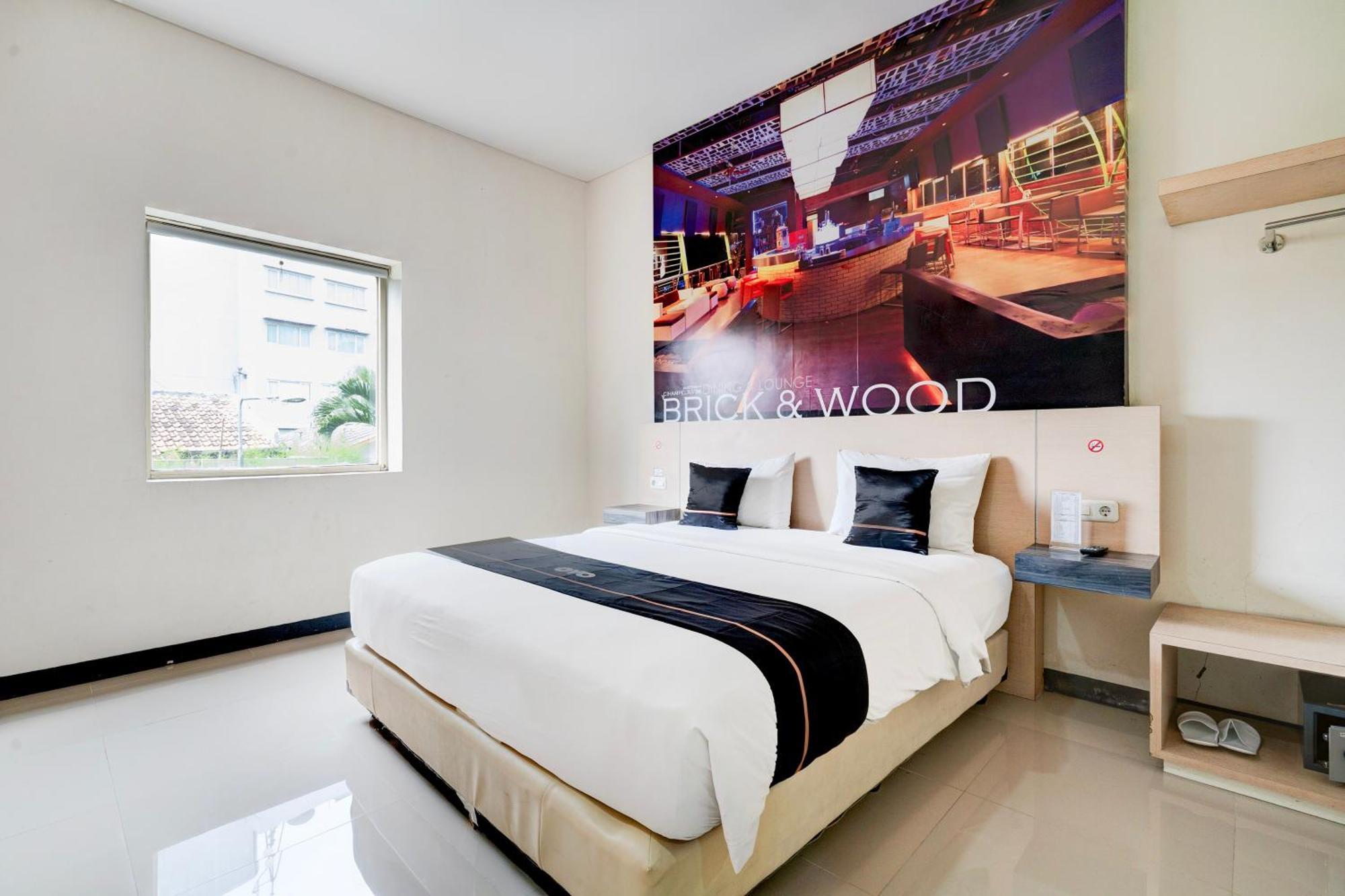 Townhouse Oak Cihampelas Near Ciwalk Formerly Promenade Hotel Bandung Dış mekan fotoğraf