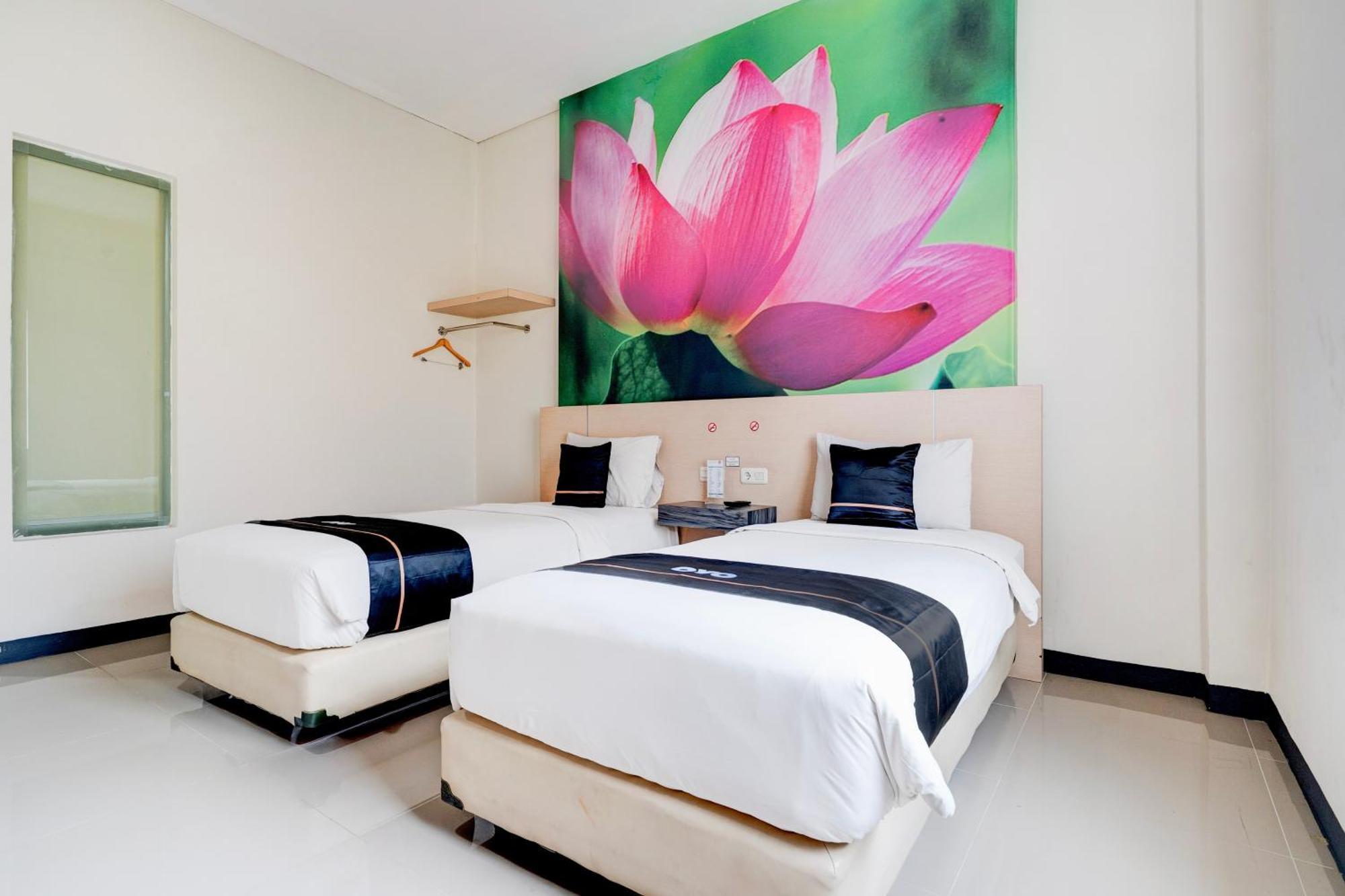 Townhouse Oak Cihampelas Near Ciwalk Formerly Promenade Hotel Bandung Dış mekan fotoğraf