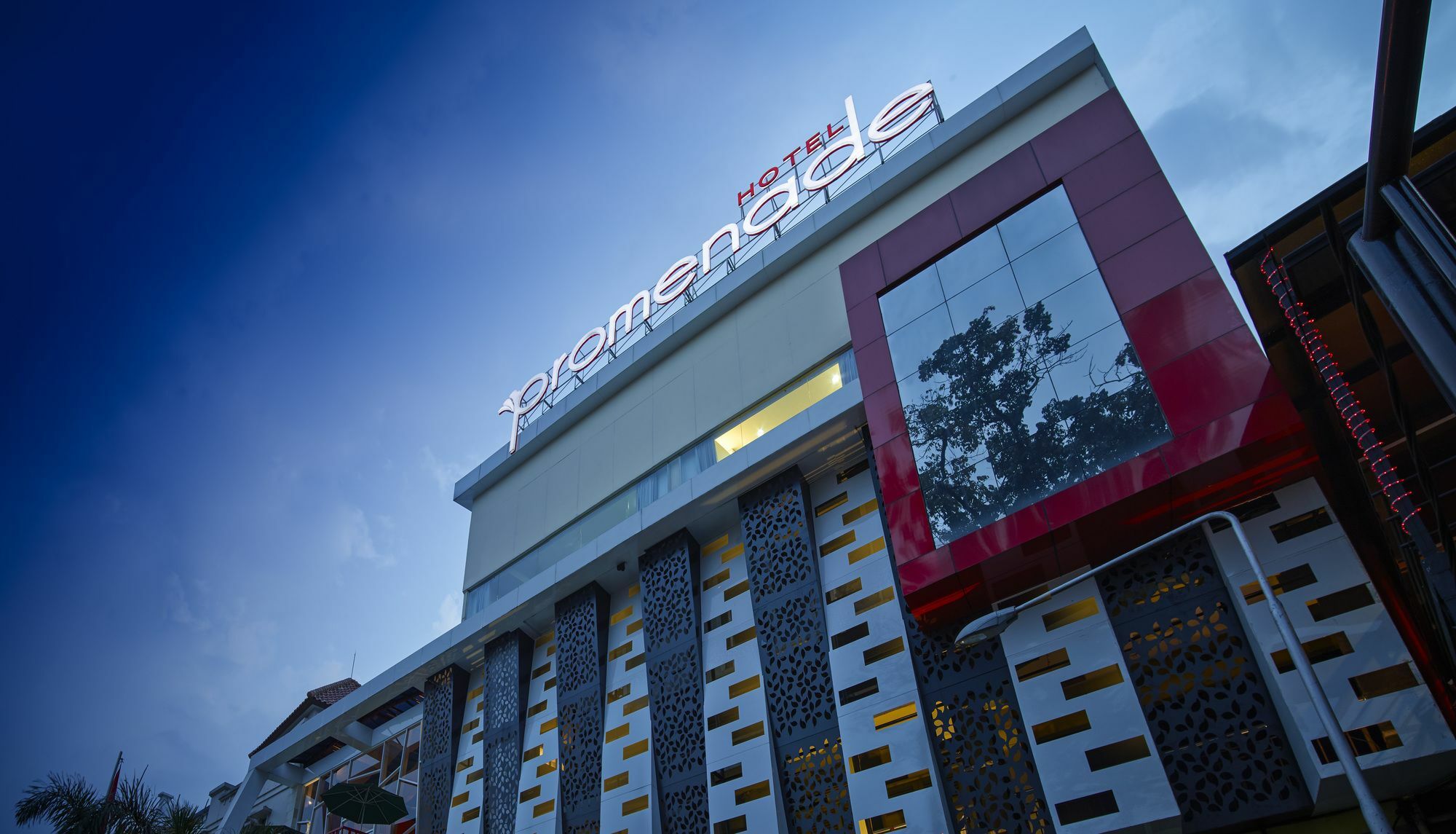 Townhouse Oak Cihampelas Near Ciwalk Formerly Promenade Hotel Bandung Dış mekan fotoğraf
